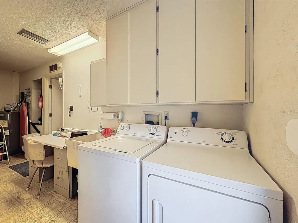 1446 Queen Anne Boulevard Palm Harbor FL 34684