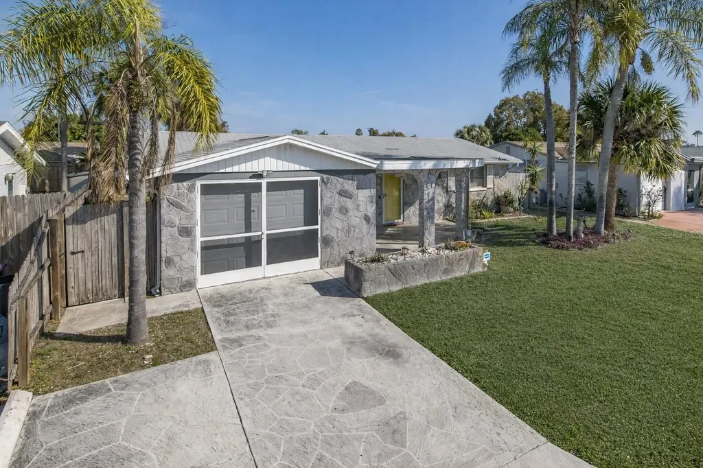 3543 Hoover Drive Holiday FL 34691