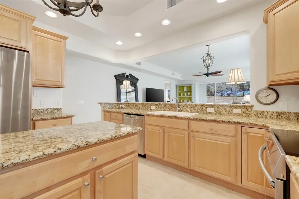 26206 Avenida Las Colinas Howey In The Hills FL 34737