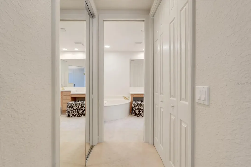 26206 Avenida Las Colinas Howey In The Hills FL 34737