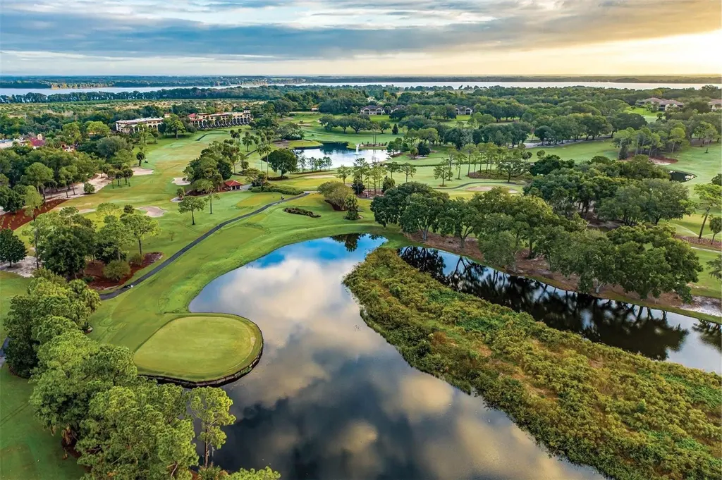26206 Avenida Las Colinas Howey In The Hills FL 34737