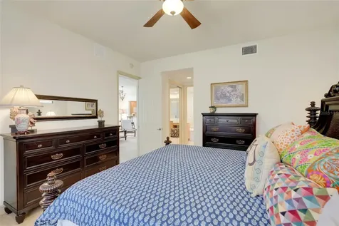 26206 Avenida Las Colinas Howey In The Hills FL 34737