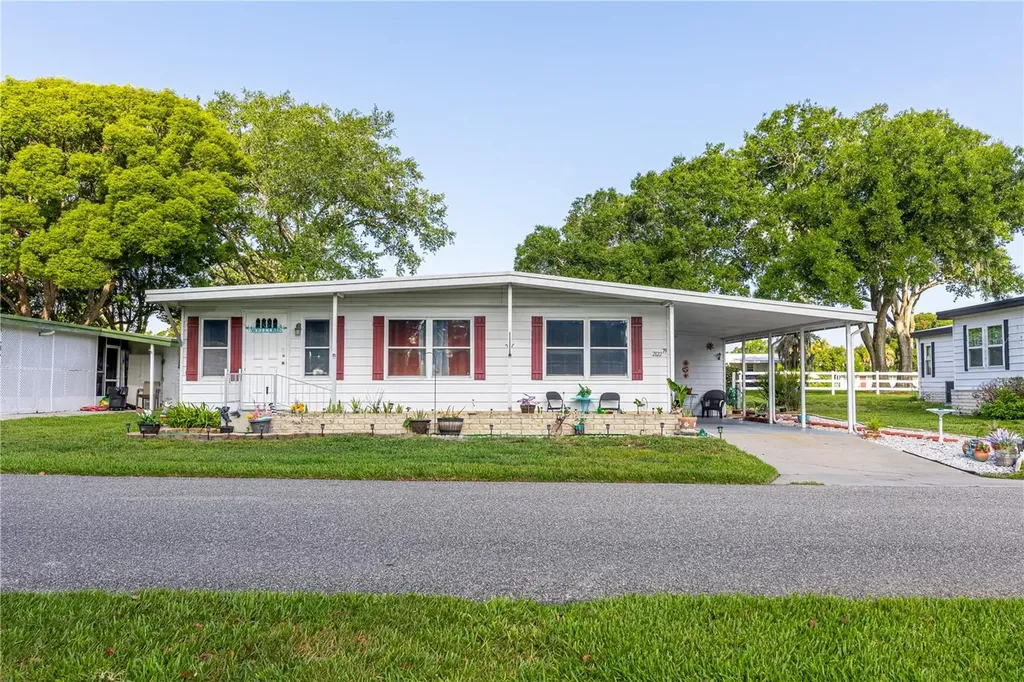 2122 Oak Grove Drive Zellwood FL 32798