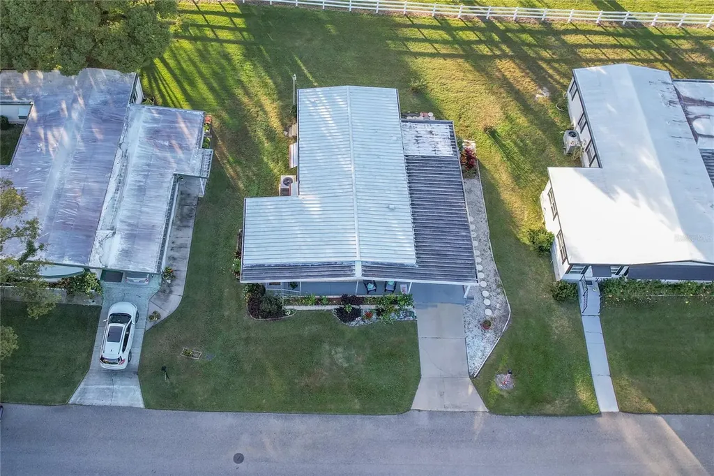 2122 Oak Grove Drive Zellwood FL 32798