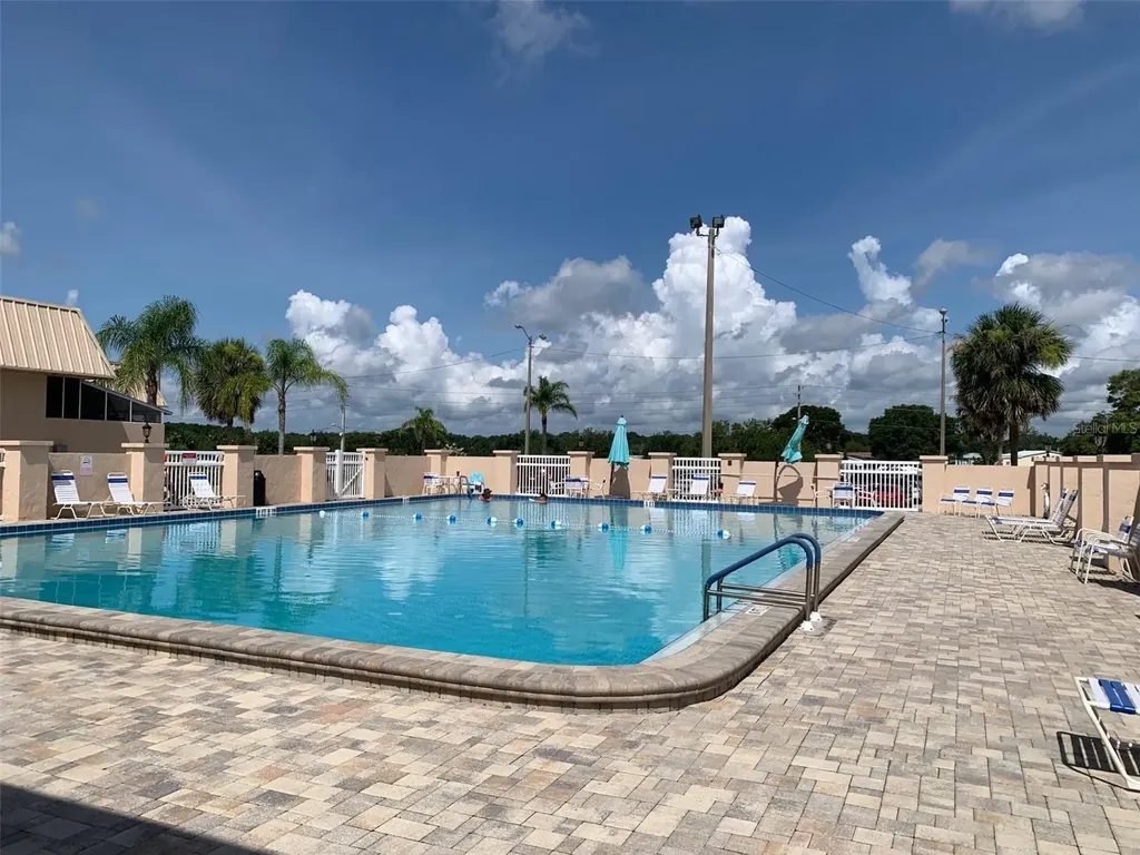 2122 Oak Grove Drive Zellwood FL 32798