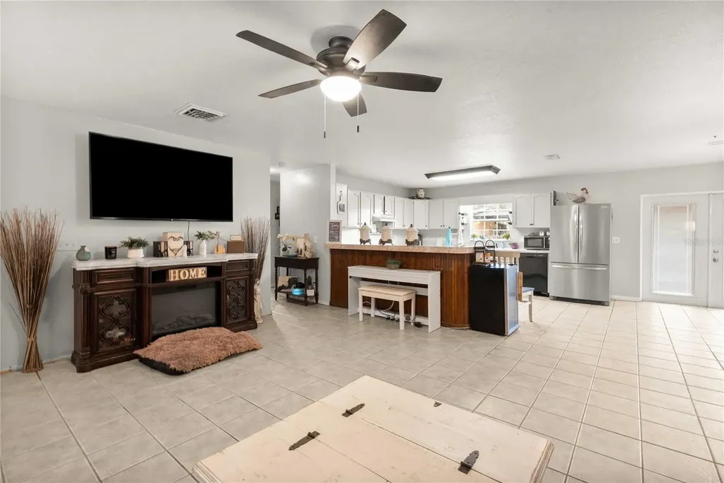 12237 Cr 727 Webster FL 33597