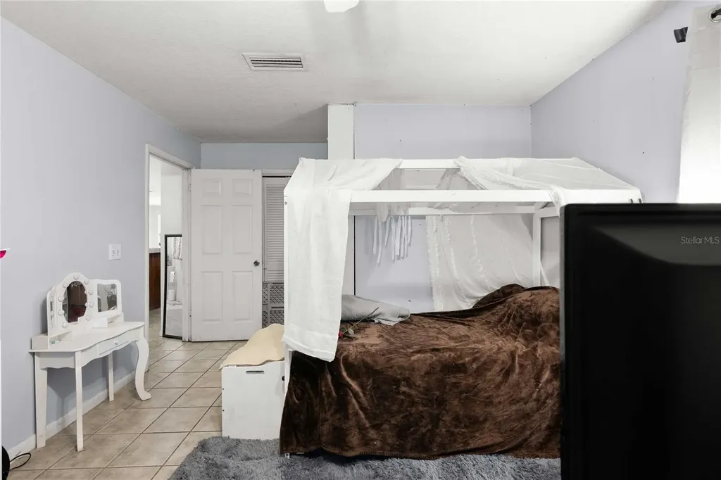 12237 Cr 727 Webster FL 33597