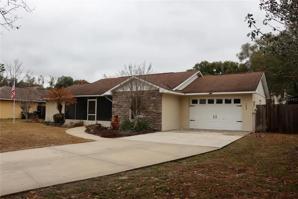 7023 Wright Avenue Mount Dora FL 32757