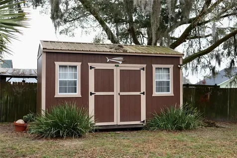 7023 Wright Avenue Mount Dora FL 32757