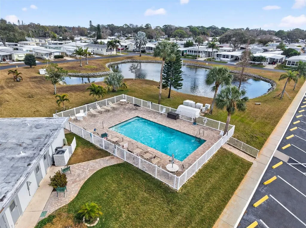 7880 54th Avenue N St Petersburg FL 33709