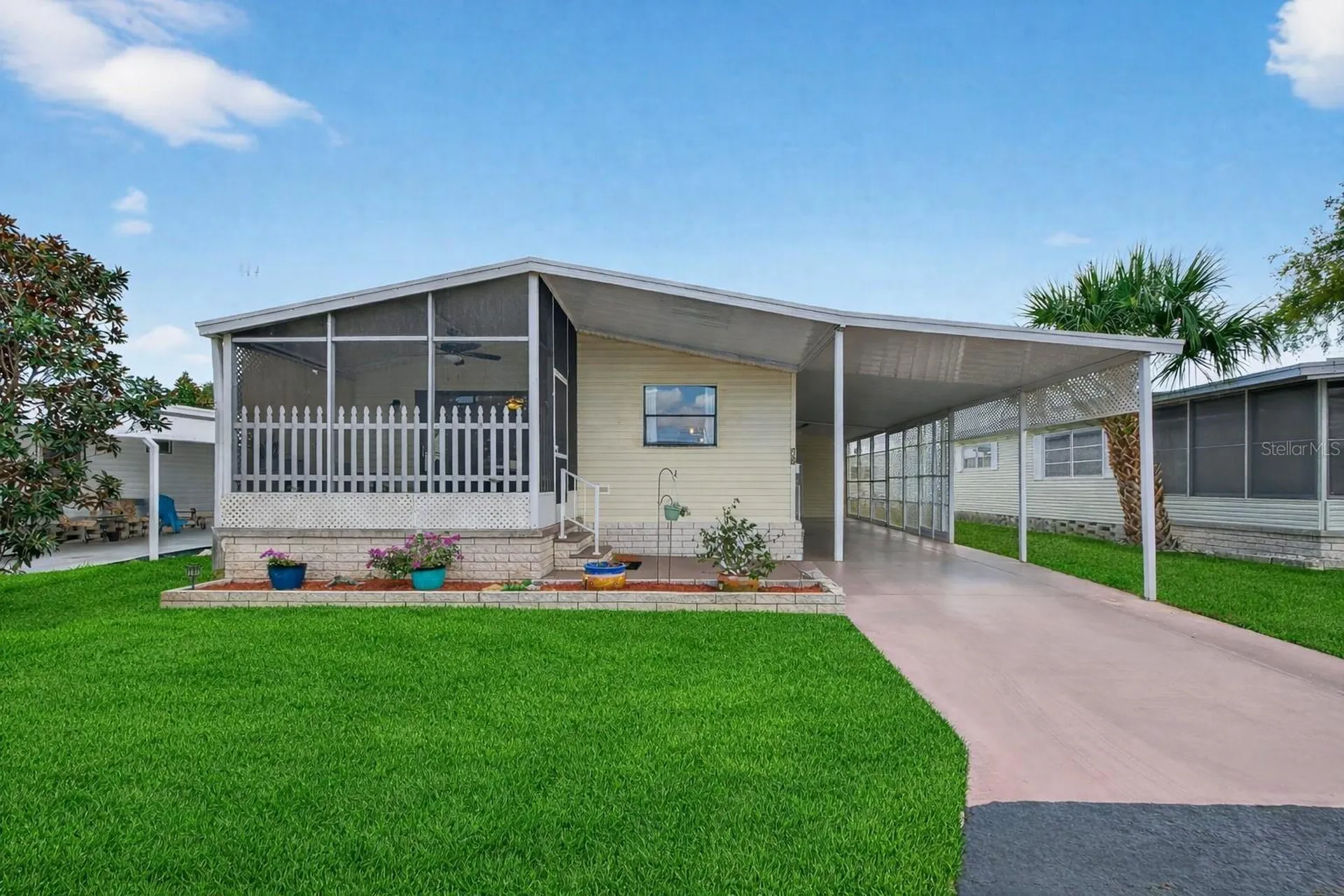 7880 54th Avenue N St Petersburg FL 33709