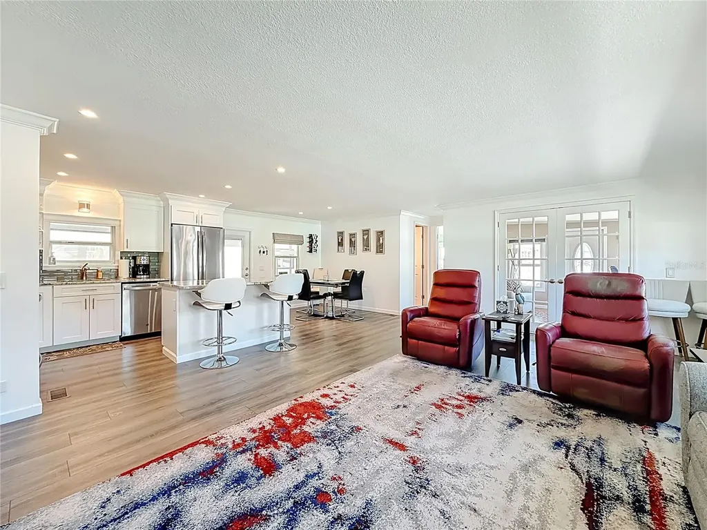 10101 N Lake Drive Largo FL 33773