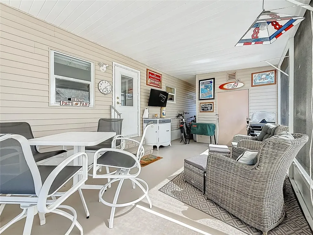 10101 N Lake Drive Largo FL 33773