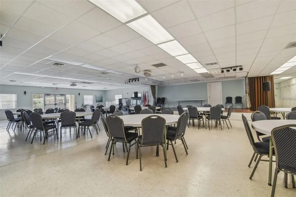 10101 N Lake Drive Largo FL 33773