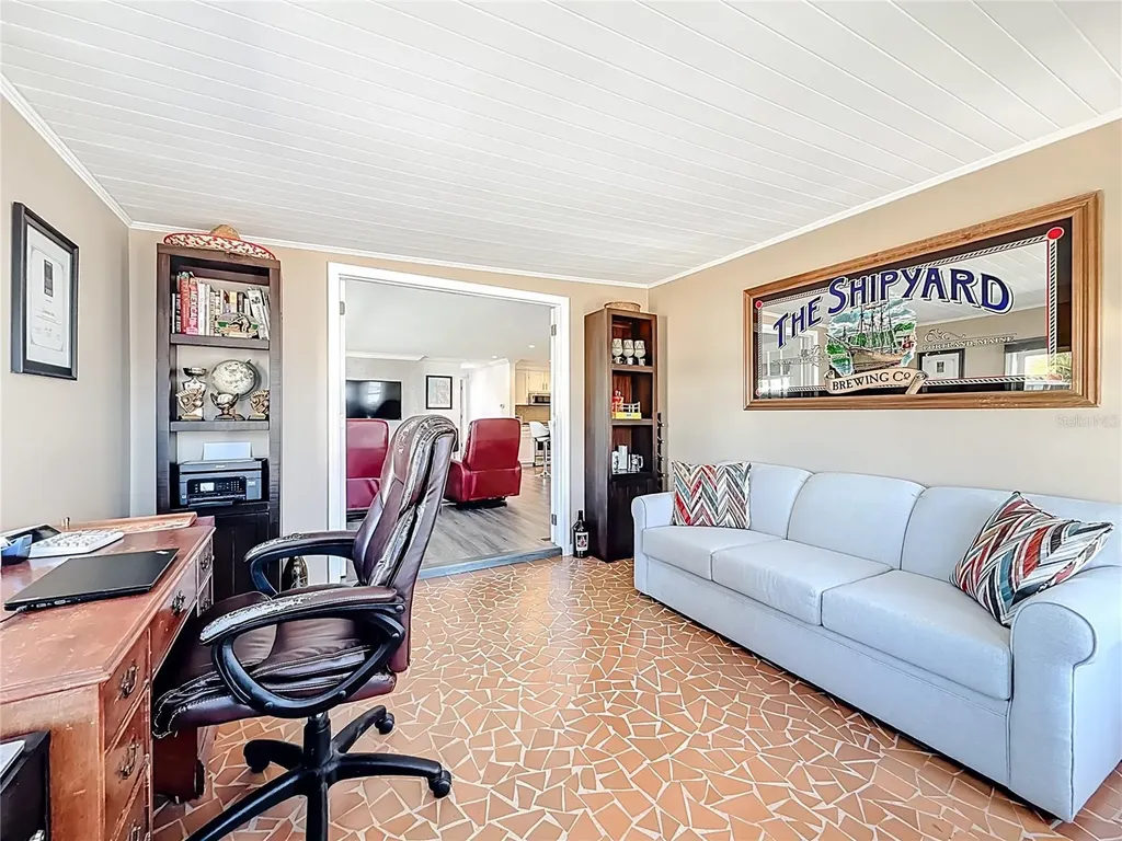 10101 N Lake Drive Largo FL 33773