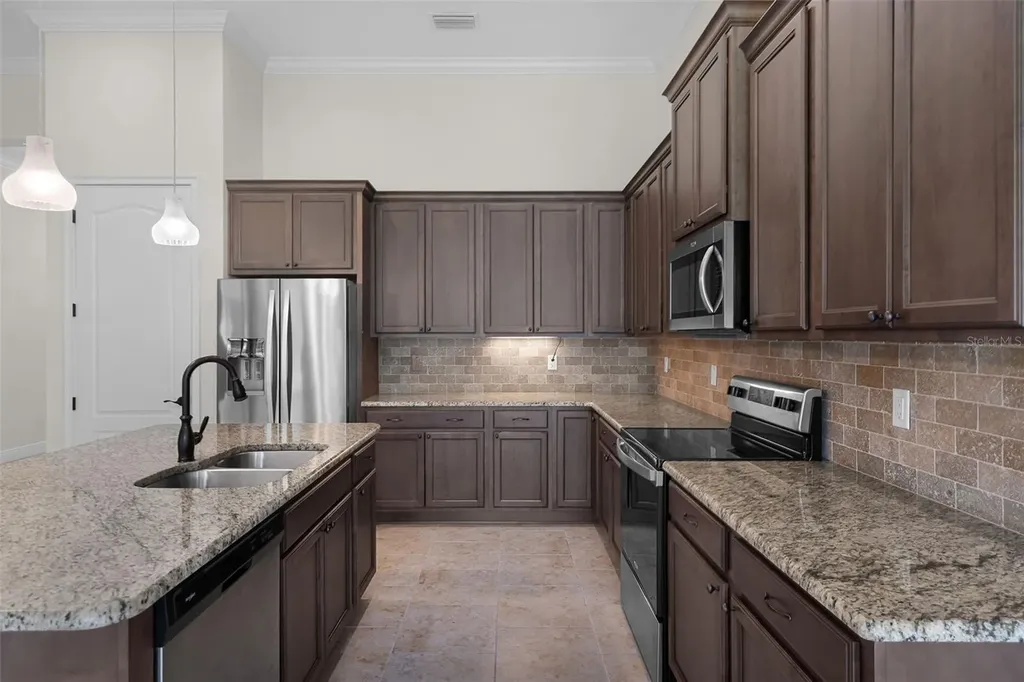 9220 San Jose Boulevard Howey In The Hills FL 34737
