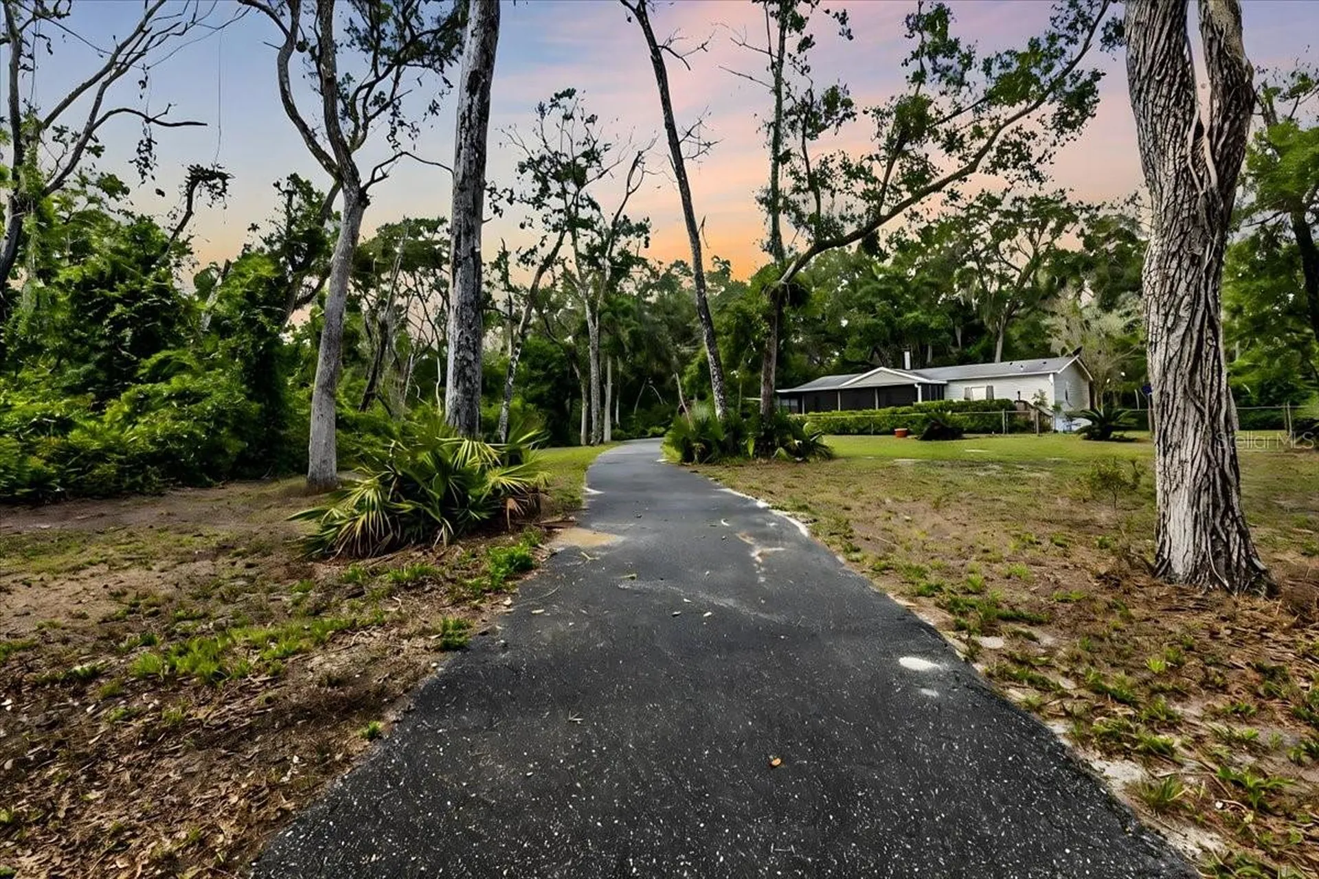 303/305 NE 290th Avenue Old Town FL 32680