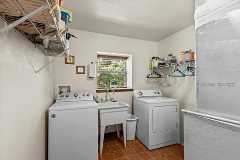 303/305 NE 290th Avenue Old Town FL 32680