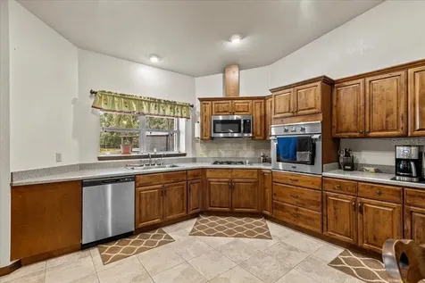 303/305 NE 290th Avenue Old Town FL 32680