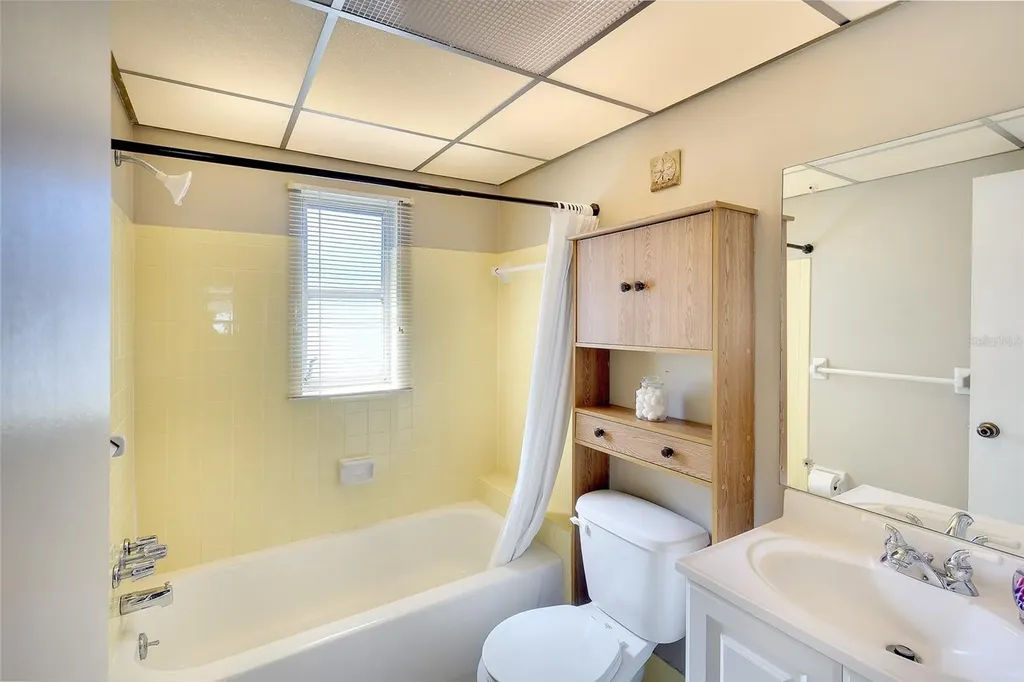 4202 35th Avenue W Bradenton FL 34205