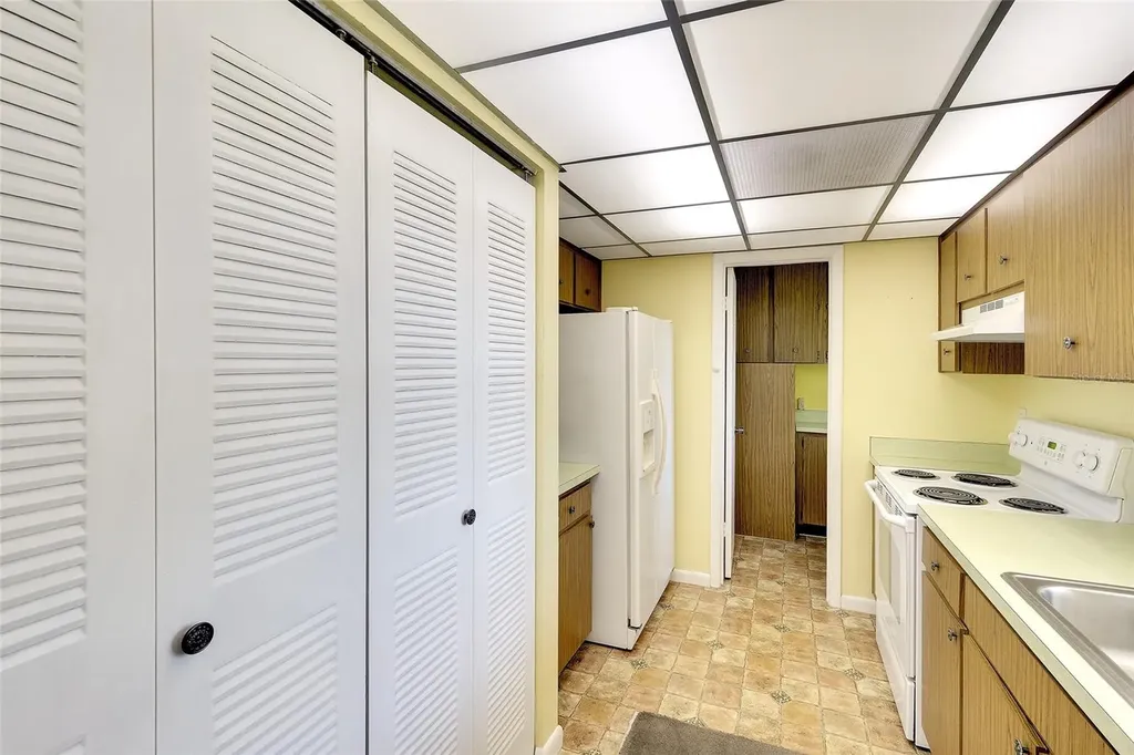 4202 35th Avenue W Bradenton FL 34205