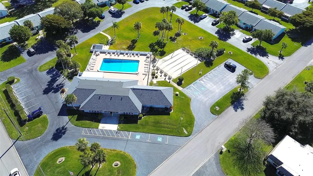 4202 35th Avenue W Bradenton FL 34205