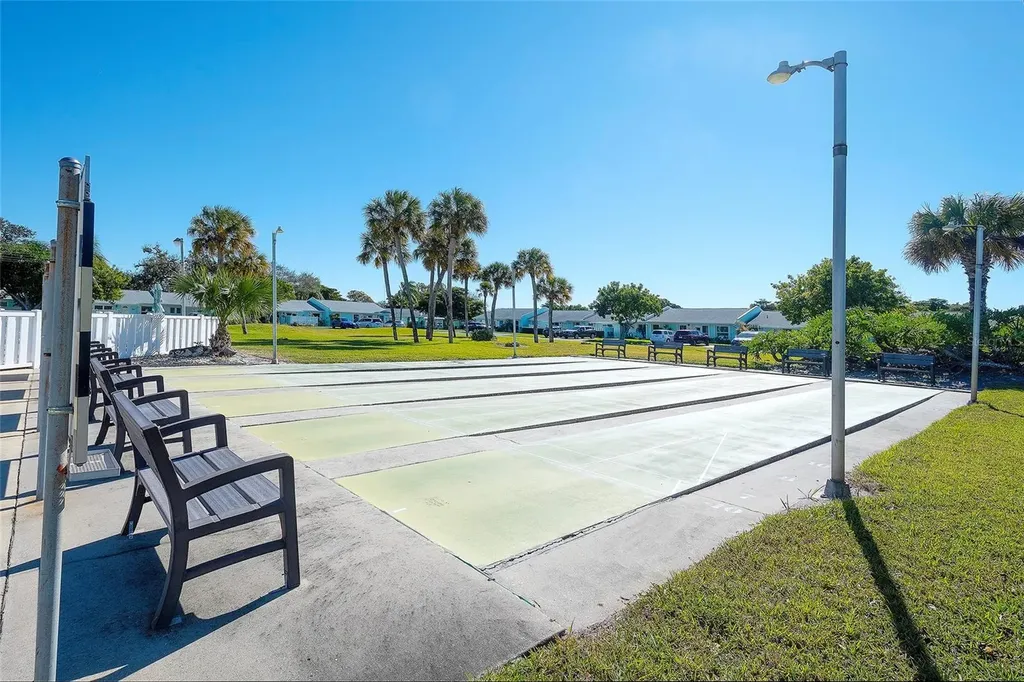 4202 35th Avenue W Bradenton FL 34205
