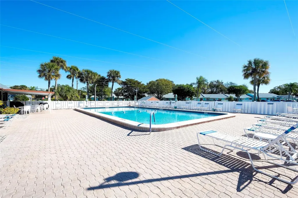 4202 35th Avenue W Bradenton FL 34205