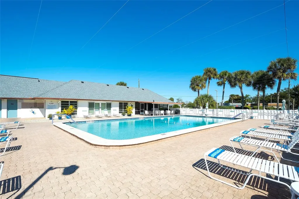 4202 35th Avenue W Bradenton FL 34205
