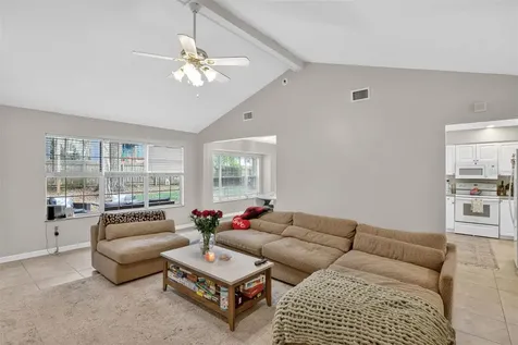 305 NW 28th Street Gainesville FL 32607