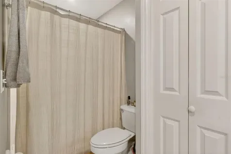305 NW 28th Street Gainesville FL 32607