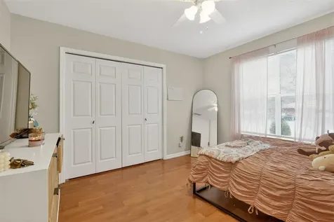 305 NW 28th Street Gainesville FL 32607