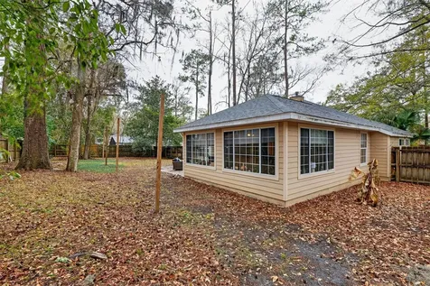 305 NW 28th Street Gainesville FL 32607