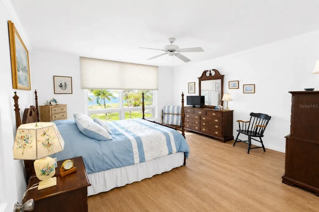 707 S Gulfstream Avenue Sarasota FL 34236