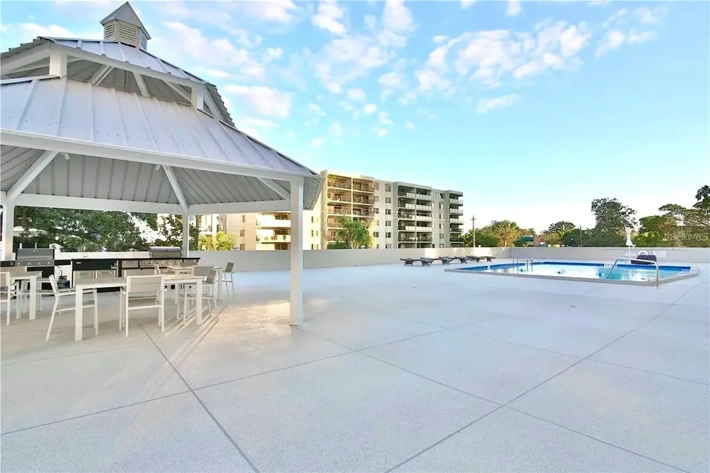 707 S Gulfstream Avenue Sarasota FL 34236