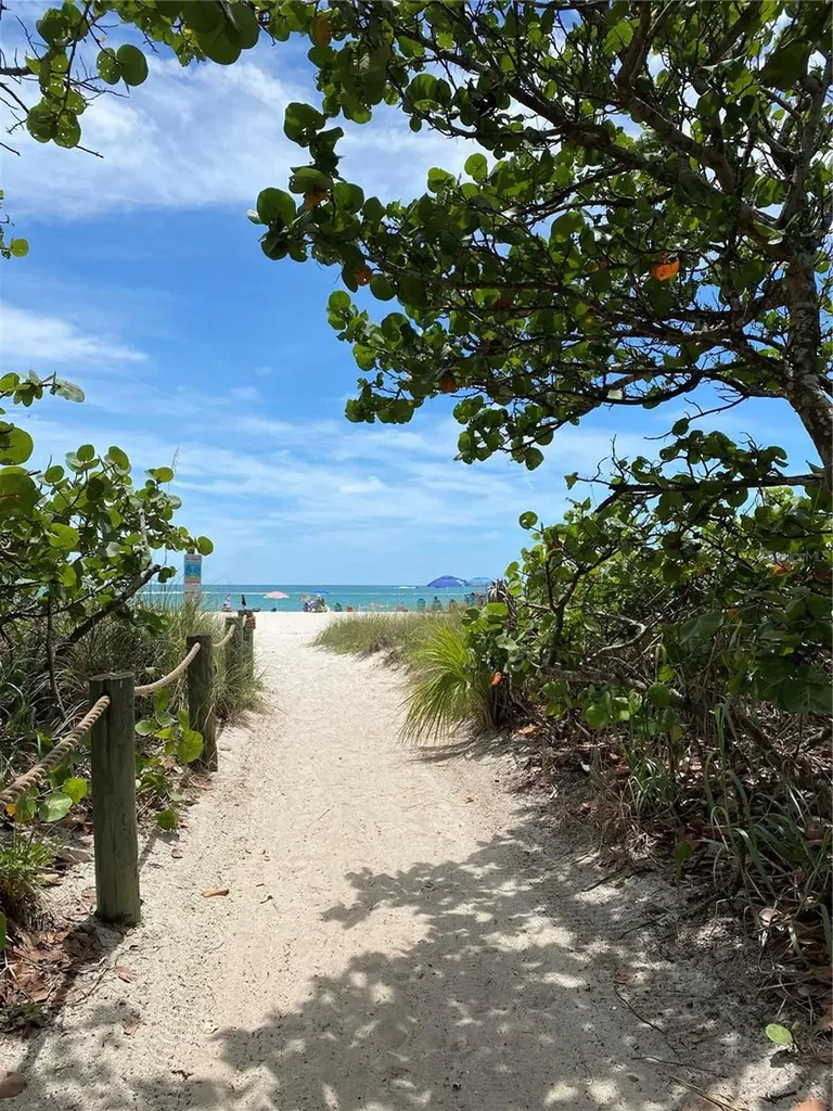 707 S Gulfstream Avenue Sarasota FL 34236