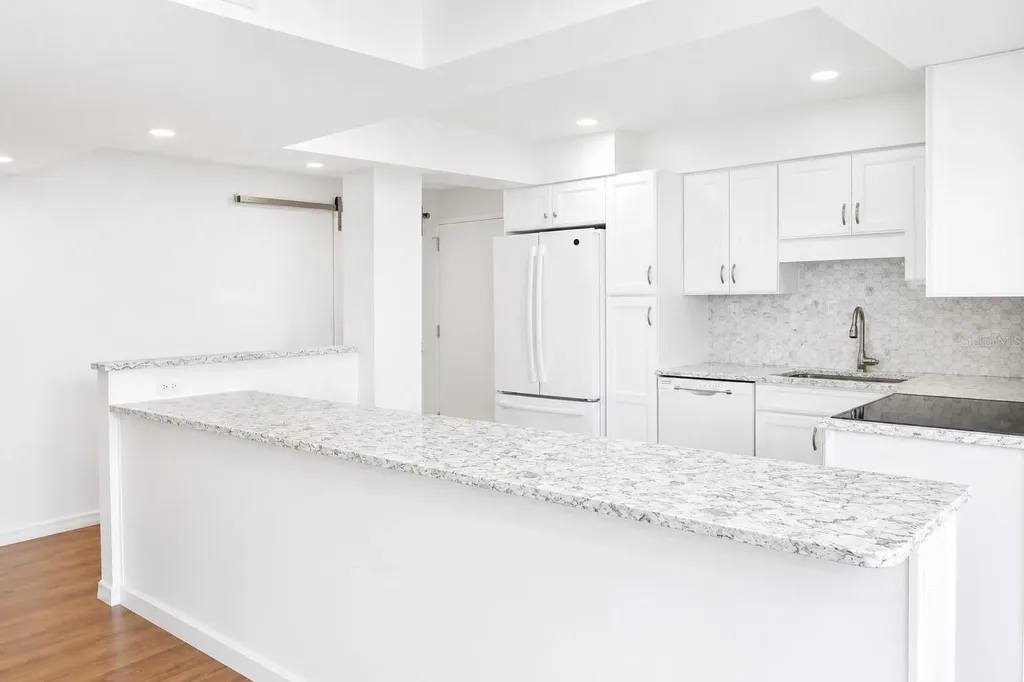 707 S Gulfstream Avenue Sarasota FL 34236