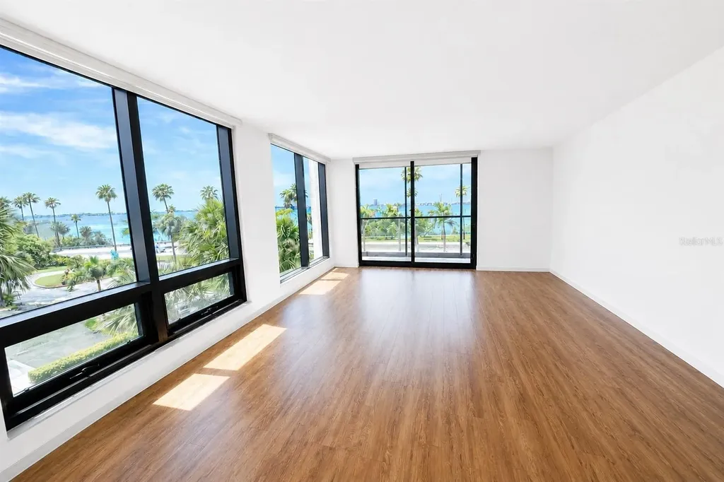 707 S Gulfstream Avenue Sarasota FL 34236