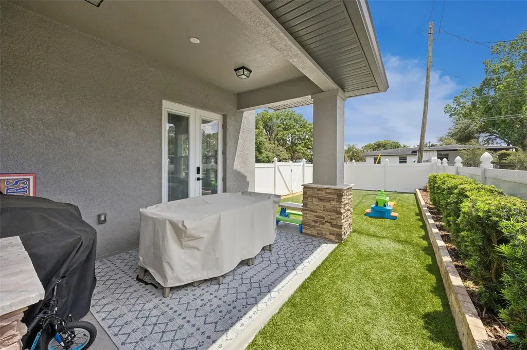 135 E Crystal Lake Street Orlando FL 32806
