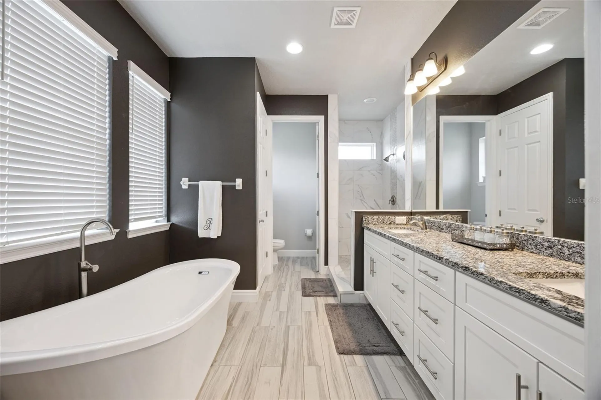 135 E Crystal Lake Street Orlando FL 32806