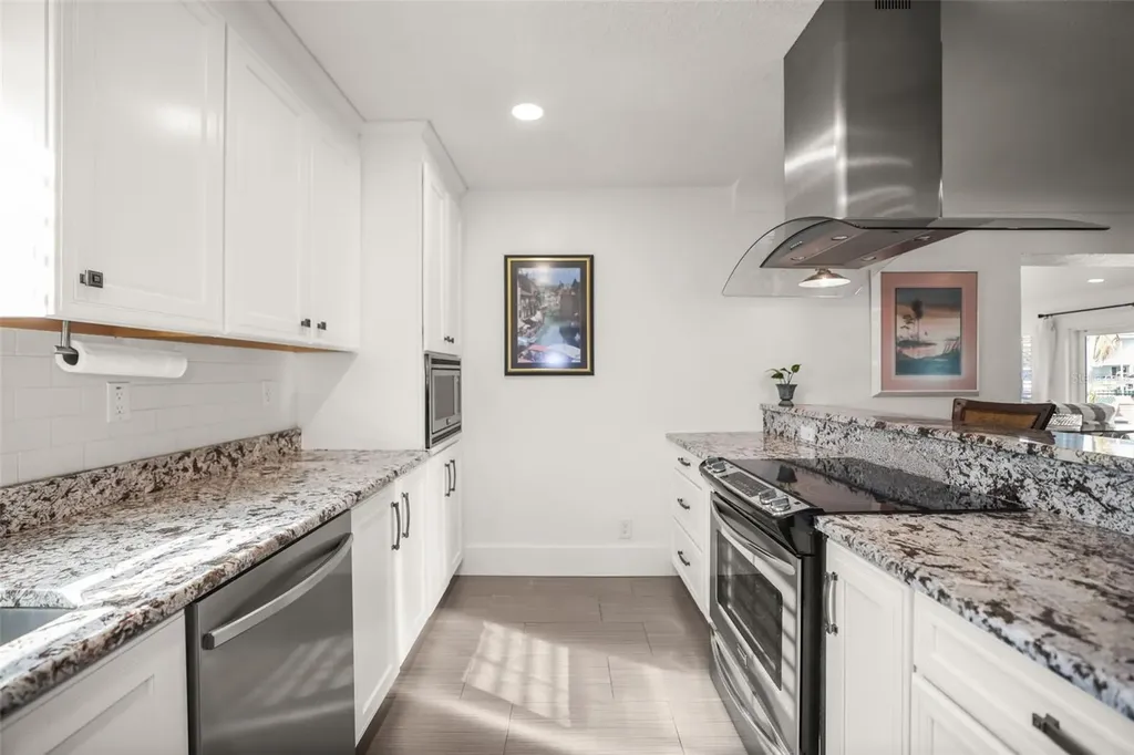 7833 1st Avenue S St Petersburg FL 33707