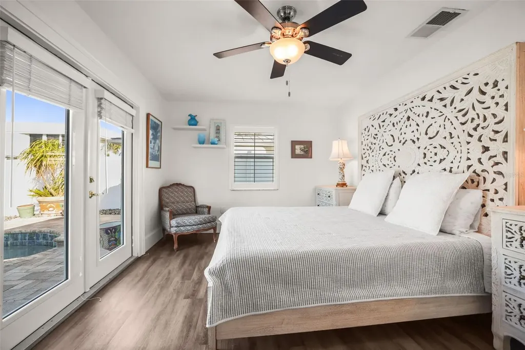 7833 1st Avenue S St Petersburg FL 33707