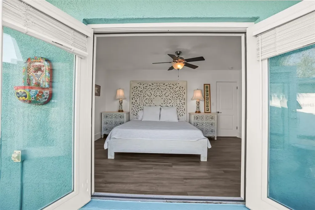 7833 1st Avenue S St Petersburg FL 33707