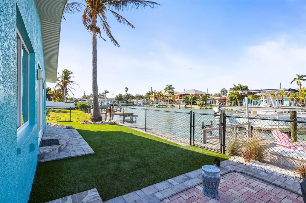 7833 1st Avenue S St Petersburg FL 33707