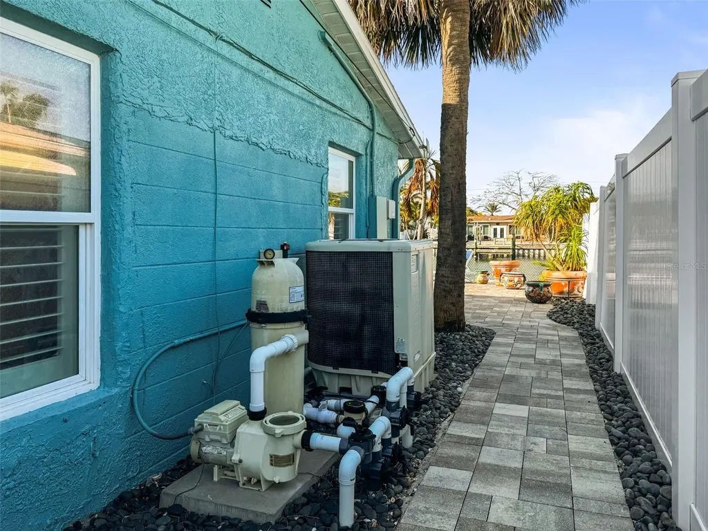 7833 1st Avenue S St Petersburg FL 33707