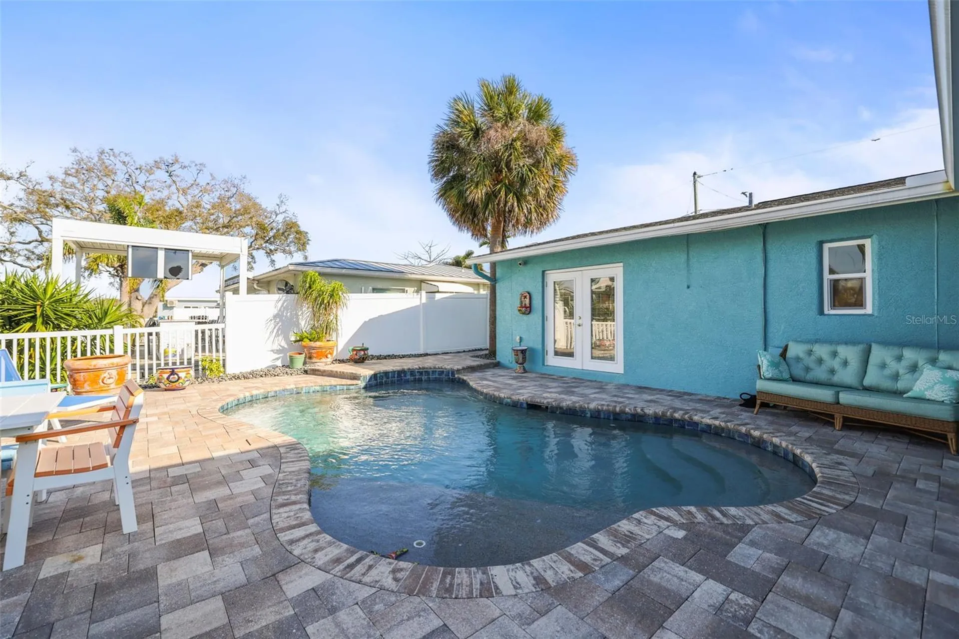 7833 1st Avenue S St Petersburg FL 33707