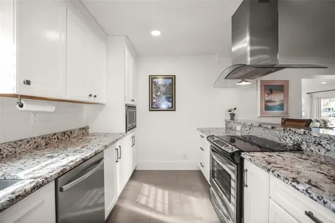 7833 1st Avenue S St Petersburg FL 33707
