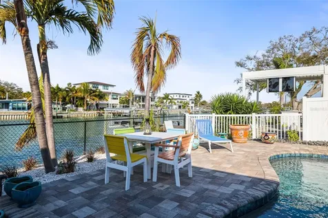 7833 1st Avenue S St Petersburg FL 33707