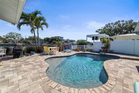 7833 1st Avenue S St Petersburg FL 33707