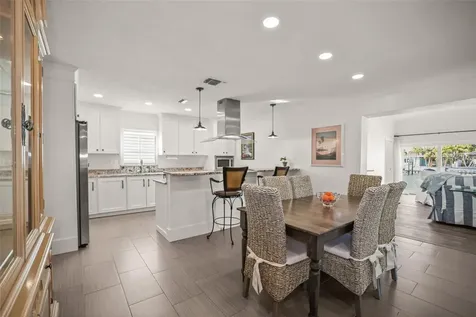 7833 1st Avenue S St Petersburg FL 33707